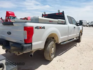 2019 Ford F-250 XL with VIN 1FT7X2B62KED96266, listed as a IAAI auction lot 42240266 with 130,536 mi miles and . Bid and sale history available at DreamBid. Image 4.