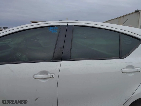 2014 Toyota Prius c One with VIN JTDKDTB31E1559712, listed as a IAAI auction lot 41286514 with 173,321 mi miles. Bid and sale history available at carsss.com. Image 14.