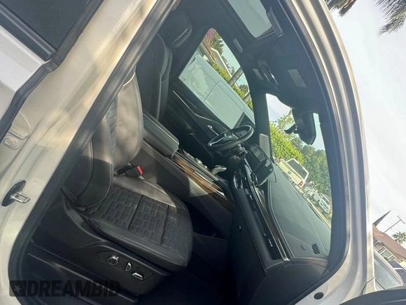 2024 Cadillac Escalade 4WD Sport Platinum z VIN 1GYS4GKL9RR176710, wystawiony jako Copart lot #80228794 z przebiegiem 914 mil mil oraz Czysty tytuł • Clean title. Historia ofert i sprzedaży dostępna na DreamBid. Obrazek 5.