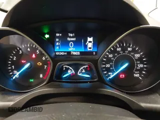 2017 Ford Escape SE z VIN 1FMCU9GD6HUC10553, wystawiony jako IAAI lot #42174098 z przebiegiem 101 243 mil mil oraz . Historia ofert i sprzedaży dostępna na DreamBid. Obrazek 7.