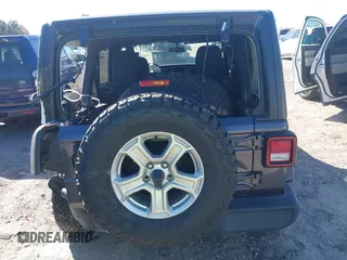 2020 Jeep Wrangler Unlimited Sport S with VIN 1C4HJXDG1LW237405, listed as a IAAI auction lot 40631451 with 60,256 mi miles and . Bid and sale history available at DreamBid. Image 16.