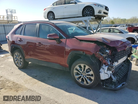 2024 Toyota RAV4 XLE Premium z VIN 2T3A1RFV1RW475478, wystawiony jako Copart lot #52960055 z przebiegiem 5 658 mil mil oraz Szkoda całkowita • Salvage title. Historia ofert i sprzedaży dostępna na DreamBid. Obrazek 4.