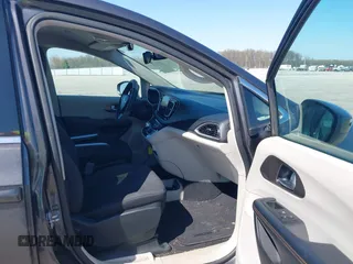 2017 Chrysler Pacifica Touring with VIN 2C4RC1DG0HR587782, listed as a IAAI auction lot 41954896 with 122,130 mi miles and . Bid and sale history available at DreamBid. Image 5.