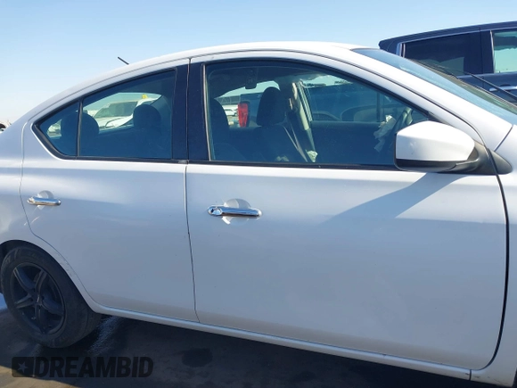 2016 Nissan Versa S Plus with VIN 3N1CN7AP1GL891936, listed as a IAAI auction lot 41363263 with 138,312 mi miles. Bid and sale history available at carsss.com. Image 13.