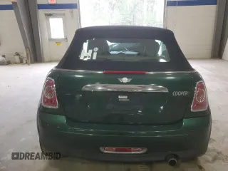 2011 MINI Convertible с VIN WMWZN3C5XBTZ89537, выставлен на аукционе Copart как лот 44161315 с пробегом Не указан миль и Чистый • Clean title. История ставок и продаж доступна на DreamBid. Изображение 6.