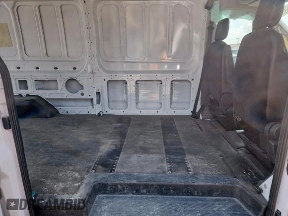 2023 Ford Transit Cargo z VIN 1FTBW3X86PKB92141, wystawiony jako Copart lot #61038085 z przebiegiem 45 032 mil mil oraz Czysty tytuł • Clean title. Historia ofert i sprzedaży dostępna na DreamBid. Obrazek 11.
