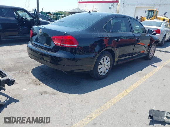 2012 Volkswagen Passat S с VIN 1VWAP7A30CC031752, выставлен на аукционе IAAI как лот 42609712 с пробегом 180 570 миль миль и . История ставок и продаж доступна на DreamBid. Изображение 4.
