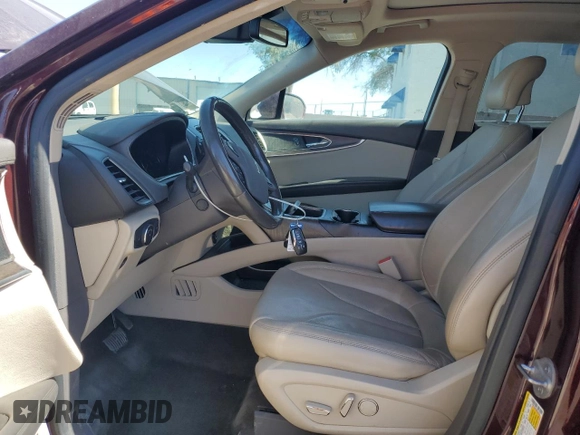 2017 Lincoln MKX Reserve with VIN 2LMPJ8LR7HBL19751, listed as a Copart auction lot 61425825 with 97,757 mi miles and Salvage title. Bid and sale history available at DreamBid. Image 7.