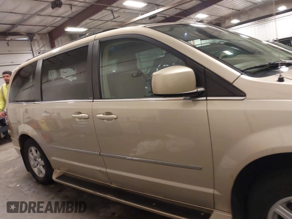 2010 Chrysler Town & Country Touring with VIN 2A4RR5D17AR184092, listed as a IAAI auction lot 41727926 with 158,937 mi miles and . Bid and sale history available at DreamBid. Image 14.