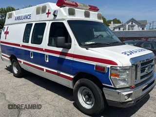 2008 Ford Econoline Cargo z VIN 1FDSS34P68DB13740, wystawiony jako Copart lot #61424005 z przebiegiem 130 968 mil mil oraz Czysty tytuł • Clean title. Historia ofert i sprzedaży dostępna na DreamBid. Obrazek 1.