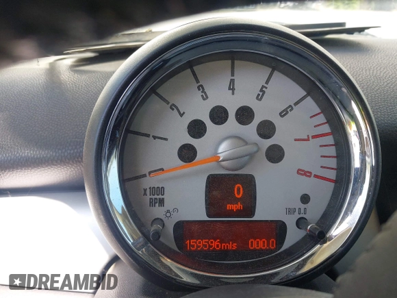 2012 MINI Hardtop with VIN WMWSU3C57CT185623, listed as a IAAI auction lot 42177627 with 159,596 mi miles and . Bid and sale history available at DreamBid. Image 7.
