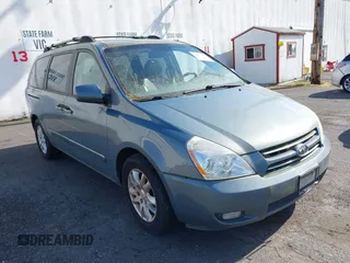 2008 Kia Sedona LX with VIN KNDMB233586224399, listed as a IAAI auction lot 42151998 with 161,787 mi miles. Bid and sale history available at carsss.com. Image 1.