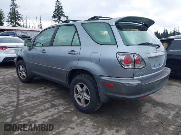 2002 Lexus RX 300 with VIN JTJHF10U020285132, listed as a IAAI auction lot 42153983 with 257,776 mi miles. Bid and sale history available at carsss.com. Image 3.