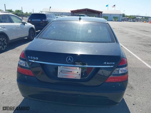 2009 Mercedes-Benz S-Class 5.5L V8 with VIN WDDNG86X19A239123, listed as a IAAI auction lot 41981456 with 120,975 mi miles. Bid and sale history available at carsss.com. Image 16.