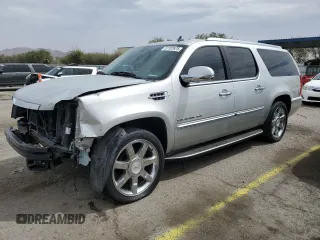 2010 Cadillac Escalade z VIN 1GYUCHEF3AR170462, wystawiony jako Copart lot #51187675 z przebiegiem 68 213 mil mil oraz Szkoda całkowita • Salvage title. Historia ofert i sprzedaży dostępna na DreamBid. Obrazek 1.