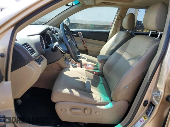 2013 Toyota Highlander Limited с VIN 5TDDK3EH8DS231064, выставлен на аукционе Copart как лот 63184085 с пробегом 141 181 миль миль и Чистый • Clean title. История ставок и продаж доступна на DreamBid. Изображение 7.