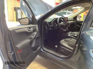 2020 Ford Escape SE с VIN 1FMCU9G68LUB81261, выставлен на аукционе IAAI как лот 42650256 с пробегом 82 353 миль миль и . История ставок и продаж доступна на DreamBid. Изображение 6.