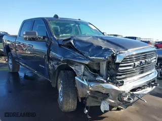 2019 Ram 2500 Big Horn with VIN 3C6UR5DL3KG519364, listed as a IAAI auction lot 41582163 with 21,881 mi miles. Bid and sale history available at carsss.com. Image 6.