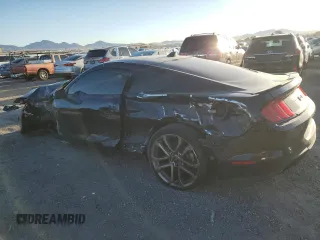 2021 Ford Mustang GT z VIN 1FA6P8CF6M5156224, wystawiony jako Copart lot #48539855 z przebiegiem 45 150 mil mil oraz Szkody całkowita. Historia ofert i sprzedaży dostępna na DreamBid. Obrazek 2.