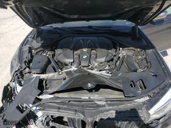 2018 BMW 5 Series M550i xDrive with VIN WBAJB9C5XJB049624, listed as a Copart auction lot 48846695 with 0 mi miles and Salvage Title. Bid and sale history available at carsss.com. Image 12.