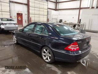2007 Mercedes-Benz C 230 Sport с VIN WDBRF52H97F930409, выставлен на аукционе IAAI как лот 42504108 с пробегом 124 944 миль миль и . История ставок и продаж доступна на DreamBid. Изображение 3.