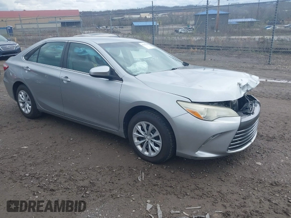 2015 Toyota Camry XLE with VIN 4T4BF1FK4FR498406, listed as a IAAI auction lot 41945968 with 178,070 mi miles. Bid and sale history available at carsss.com. Image 1.