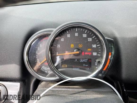 2020 MINI Countryman Cooper S with VIN WMZYX1C06L3L48761, listed as a Copart auction lot 68270454 with 23,940 mi miles and Salvage Title. Bid and sale history available at carsss.com. Image 9.
