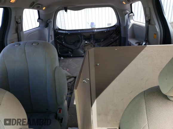 2011 Toyota Sienna with VIN 5TDZK3DC1BS024475, listed as a Copart auction lot 52935365 with 187,063 mi miles and Clean Title. Bid and sale history available at carsss.com. Image 10.