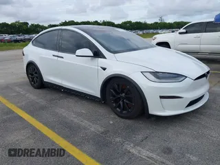2022 Tesla Model X with VIN 7SAXCBE50NF359642, listed as a IAAI auction lot 41208766 with 37,749 mi miles. Bid and sale history available at carsss.com. Image 1.