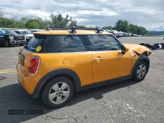 2016 MINI Hardtop with VIN WMWXP5C57G3B14701, listed as a Copart auction lot 58351545 with 111,647 mi miles and Salvage title. Bid and sale history available at DreamBid. Image 3.