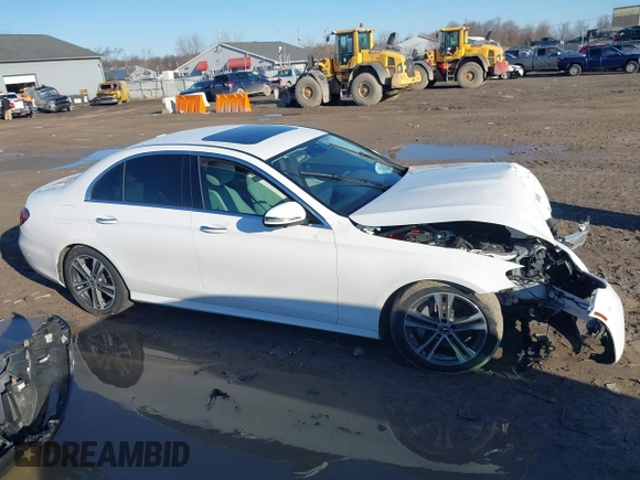 2021 Mercedes-Benz E-Class E 350 with VIN W1KZF8DB3MA874753, listed as a IAAI auction lot 41757038 with 52,022 mi miles. Bid and sale history available at carsss.com. Image 13.
