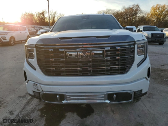 2023 GMC Sierra 1500 Denali Ultimate with VIN 1GTUUHEL7PZ243379, listed as a Copart auction lot 80471534 with 23,164 mi miles and Salvage Title. Bid and sale history available at carsss.com. Image 5.