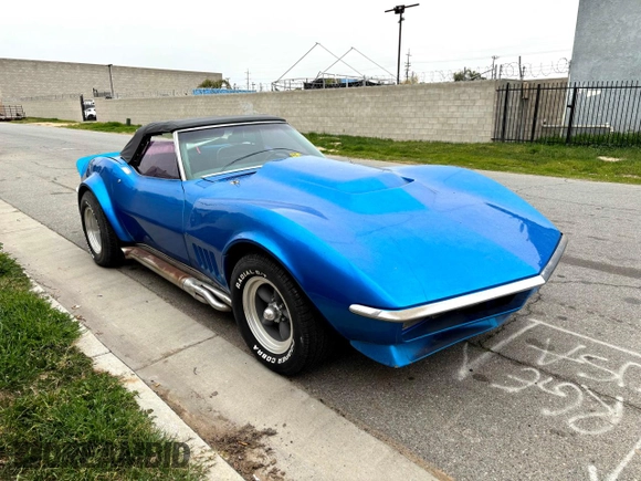 1969 Chevrolet Corvette z VIN 194679S721557, wystawiony jako Copart lot #45611825 z przebiegiem 73 300 mil mil oraz Czysty tytuł • Clean title. Historia ofert i sprzedaży dostępna na DreamBid. Obrazek 1.