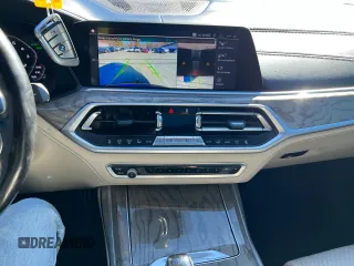2019 BMW X7 xDrive50i z VIN 5UXCX4C53KLB39548, wystawiony jako Copart lot #47834905 z przebiegiem 159 191 mil mil oraz Czysty tytuł • Clean title. Historia ofert i sprzedaży dostępna na DreamBid. Obrazek 10.