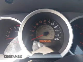 2007 Toyota Tacoma PreRunner с VIN 5TEJU62NX7Z450754, выставлен на аукционе IAAI как лот 42167915 с пробегом 221 560 миль миль и . История ставок и продаж доступна на DreamBid. Изображение 7.
