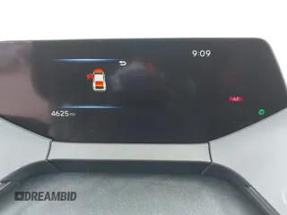 2024 Toyota Prius SE z VIN JTDACACU8R3027202, wystawiony jako IAAI lot #41727758 z przebiegiem 4 625 mil mil oraz . Historia ofert i sprzedaży dostępna na DreamBid. Obrazek 7.