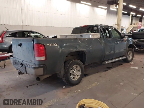 2008 GMC Sierra 2500HD SLT z VIN 1GTHK29648E184776, wystawiony jako IAAI lot #41702854 z przebiegiem 215 160 mil mil oraz . Historia ofert i sprzedaży dostępna na DreamBid. Obrazek 4.