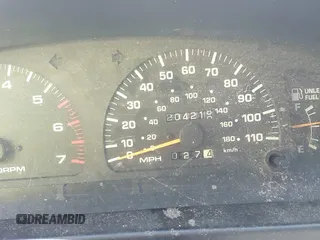 1996 Toyota 4Runner SR5 z VIN JT3GN86R2T0008842, wystawiony jako IAAI lot #42291809 z przebiegiem 204 218 mil mil oraz . Historia ofert i sprzedaży dostępna na DreamBid. Obrazek 7.