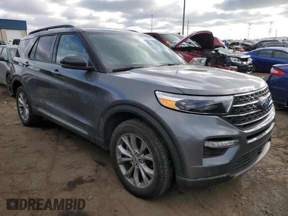 2024 Ford Explorer XLT with VIN 1FMSK8DH0RGA16880, listed as a Copart auction lot 43698245 with 5,783 mi miles and Clean Title. Bid and sale history available at carsss.com. Image 4.