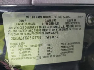 2008 Suzuki XL7 with VIN 2S3DB117986113964, listed as a IAAI auction lot 40003108 with 999,999 mi miles. Bid and sale history available at carsss.com. Image 9.