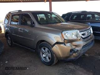 2011 Honda Pilot EX with VIN 5FNYF3H4XBB028225, listed as a IAAI auction lot 41873192 with 155,556 mi miles and . Bid and sale history available at carsss.com. Image 1.