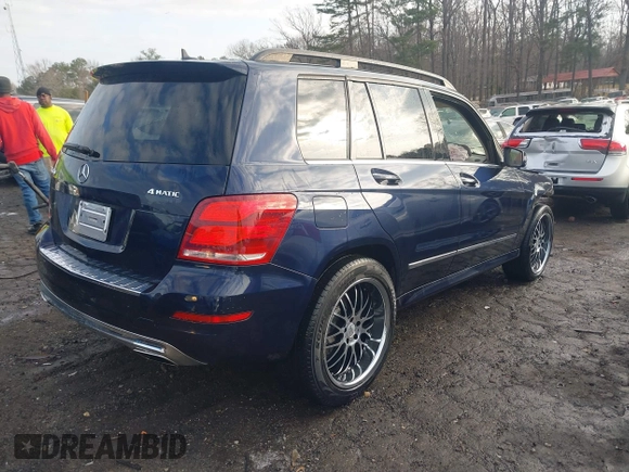 2013 Mercedes-Benz GLK with VIN WDCGG8JB3DF967790, listed as a IAAI auction lot 41445047 with 133,377 mi miles. Bid and sale history available at carsss.com. Image 4.