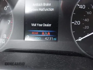 2024 Toyota Corolla SE z VIN JTDP4MCE9R3522624, wystawiony jako IAAI lot #40741101 z przebiegiem 4231 mil mil oraz . Historia ofert i sprzedaży dostępna na DreamBid. Obrazek 16.