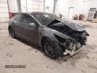 2019 Tesla Model 3 Long Range with VIN 5YJ3E1EB0KF386048, listed as a IAAI auction lot 41287557 with 77,930 mi miles. Bid and sale history available at carsss.com. Image 1.
