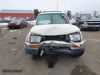 1997 Toyota 4Runner Limited with VIN JT3GN87R8V0031320, listed as a IAAI auction lot 41290049 with 155,500 mi miles. Bid and sale history available at carsss.com. Image 12.