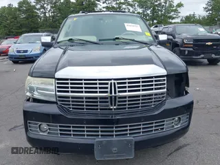 2009 Lincoln Navigator with VIN 5LMFU28529EJ01821, listed as a IAAI auction lot 42658727 with 130,855 mi miles and . Bid and sale history available at DreamBid. Image 6.