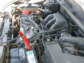 2006 Toyota RAV4 Sport с VIN JTMZK32V965001767, выставлен на аукционе IAAI как лот 42631944 с пробегом 198 930 миль миль и . История ставок и продаж доступна на DreamBid. Изображение 18.