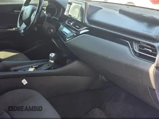 2018 Toyota C-HR XLE z VIN NMTKHMBX7JR014509, wystawiony jako IAAI lot #42375870 z przebiegiem 171 695 mil mil oraz . Historia ofert i sprzedaży dostępna na DreamBid. Obrazek 5.