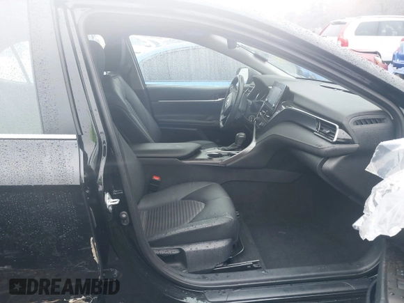 2023 Toyota Camry SE z VIN 4T1G11AK0PU809322, wystawiony jako IAAI lot #41056512 z przebiegiem 33 159 mil mil oraz . Historia ofert i sprzedaży dostępna na DreamBid. Obrazek 5.
