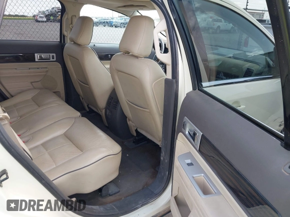 2008 Lincoln MKX with VIN 2LMDU88C88BJ15930, listed as a IAAI auction lot 41949307 with 146,255 mi miles. Bid and sale history available at carsss.com. Image 8.